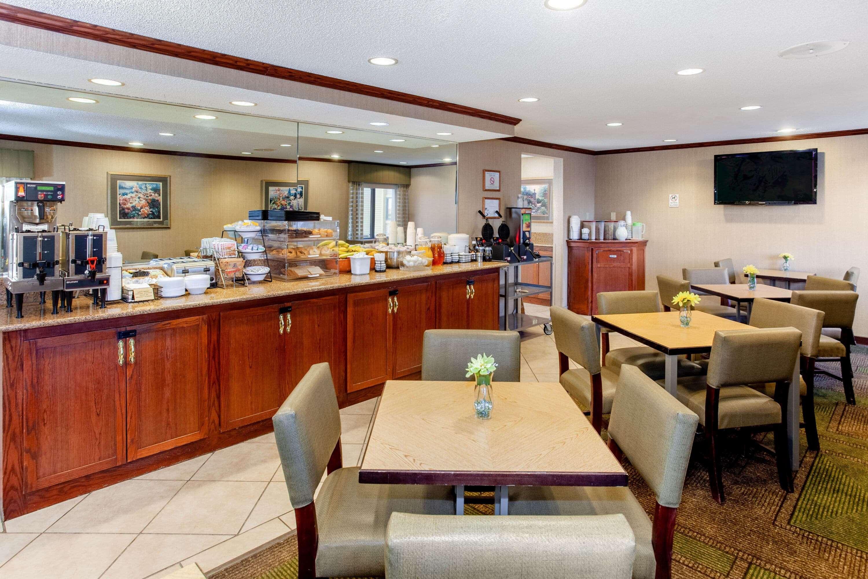 La Quinta Inn By Wyndham Wausau Exterior photo