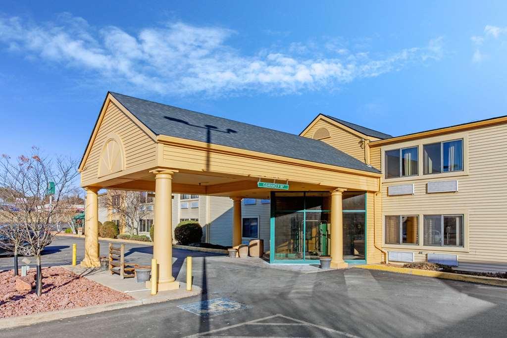 La Quinta Inn By Wyndham Wausau Exterior photo