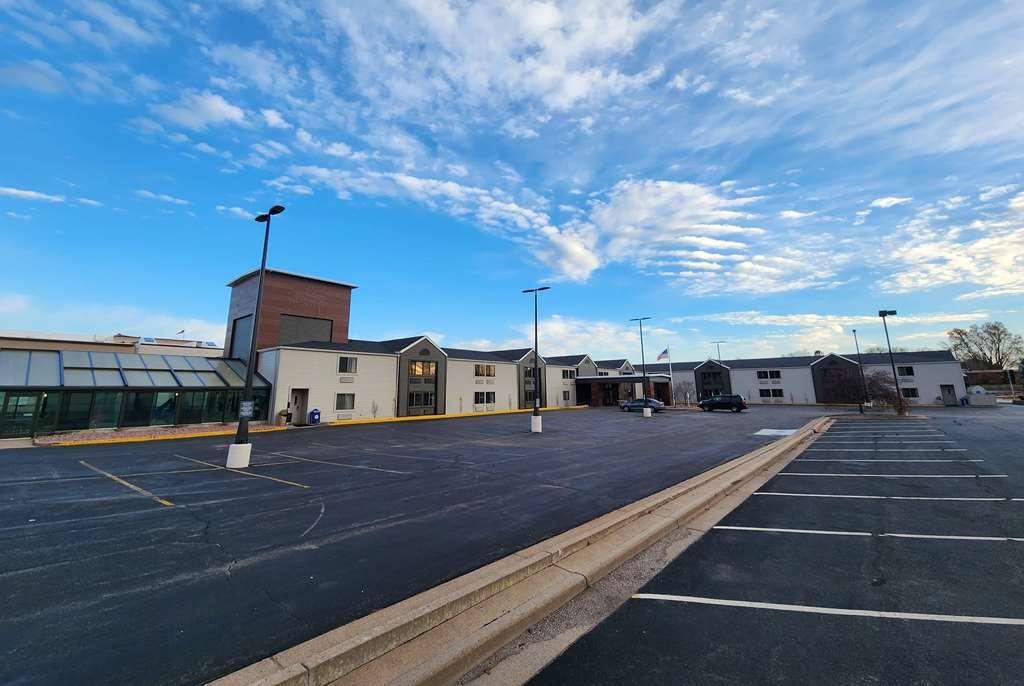 La Quinta Inn By Wyndham Wausau Exterior photo