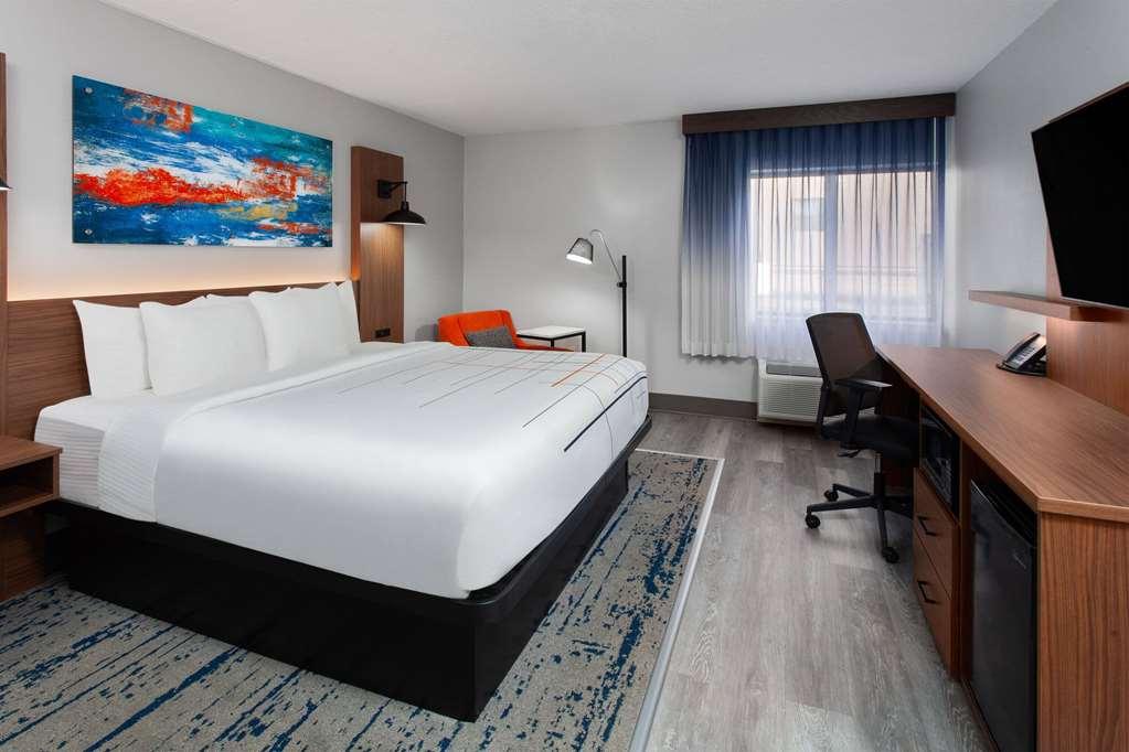 La Quinta Inn By Wyndham Wausau Room photo