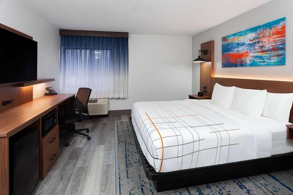 La Quinta Inn By Wyndham Wausau Room photo