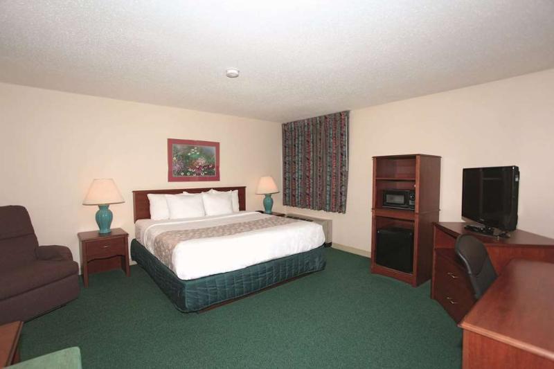 La Quinta Inn By Wyndham Wausau Exterior photo