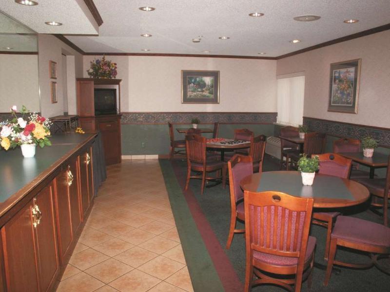 La Quinta Inn By Wyndham Wausau Exterior photo